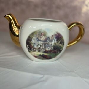 Thomas Kinkade “Home is where the heart is” teapot (*B)